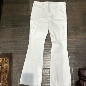 MOTHER jeans - white! Weekender Fray